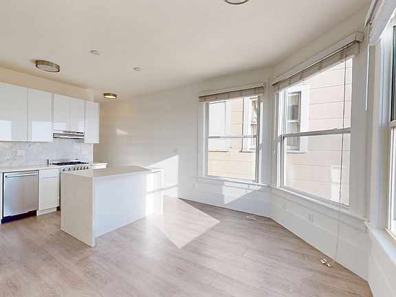 4th image of 1330 Union St APT 16