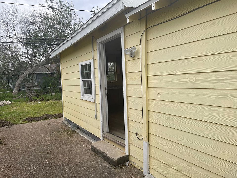 1st image of 1541 Clodah Dr #C