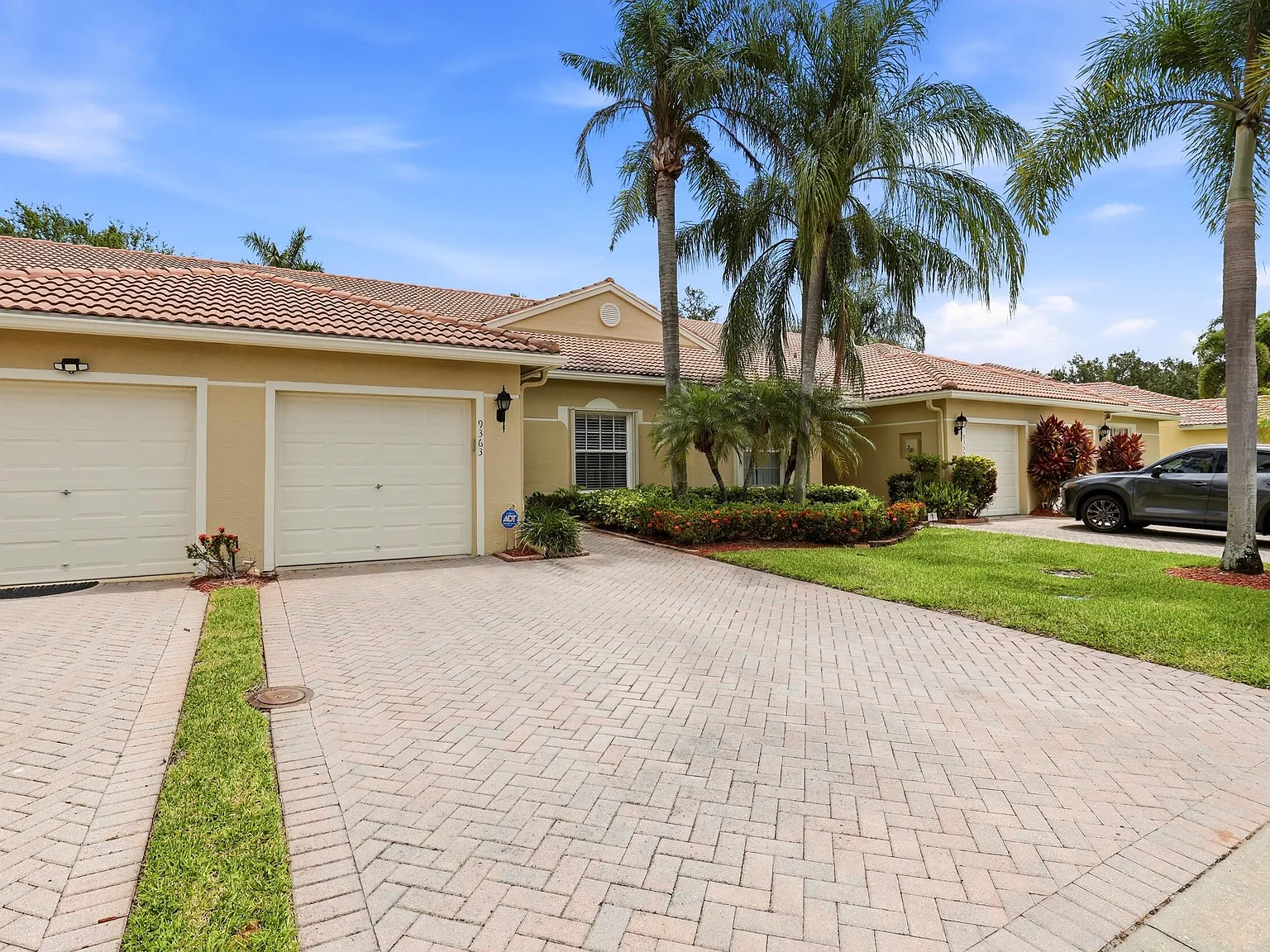 2 bed, 2.0 bath, 1368 sqft, $2,500 — Photo 3