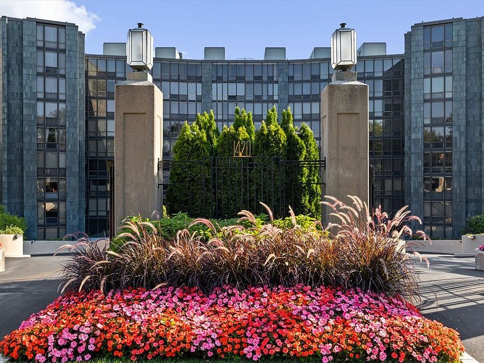 1420 Sheridan Rd Wilmette IL Zillow