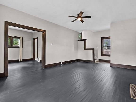 5th image of 801 Wallace Ave