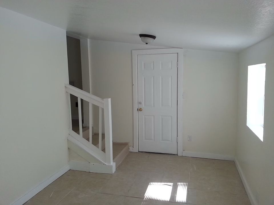2nd image of 4024 Gilmore St
