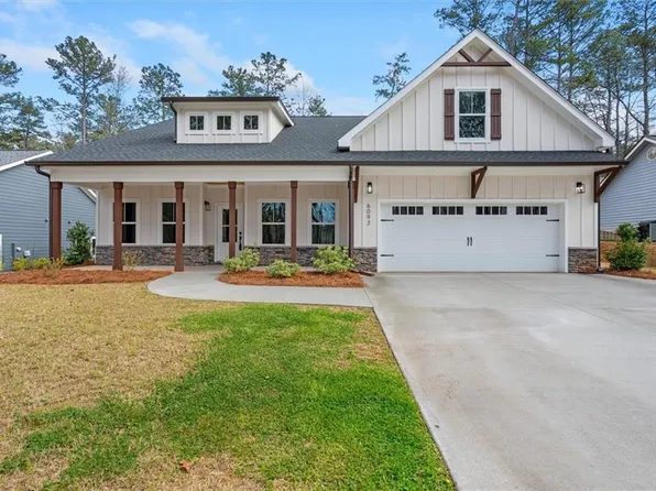 6093 Wayfarer Dr, Villa Rica, GA 30180