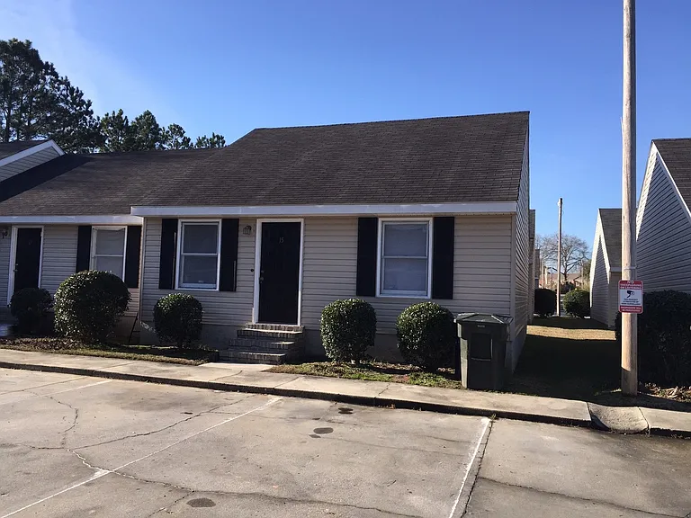 1807 Chandler Rd #15 — Photo 1