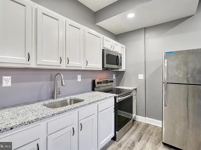 814 N Stricker St #1 — Photo 4