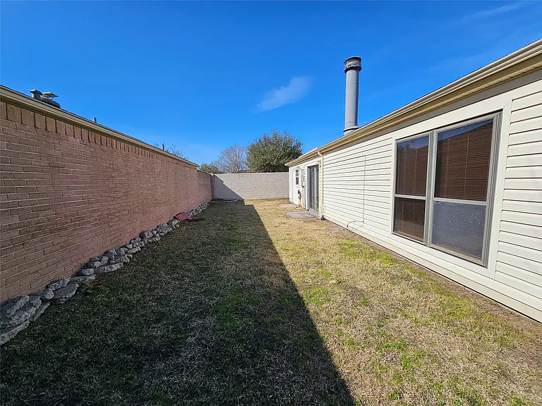 8319 Wind Veil Dr — Photo 45