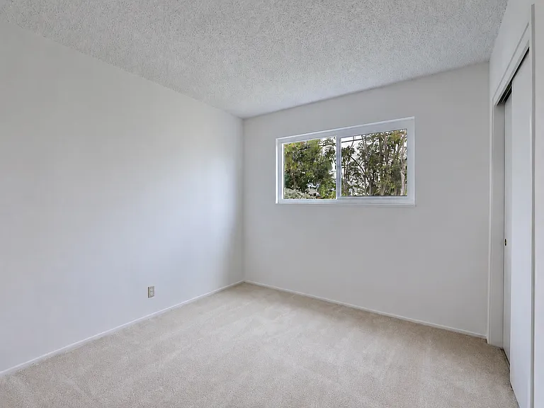 20087 Pacifica Dr — Photo 15