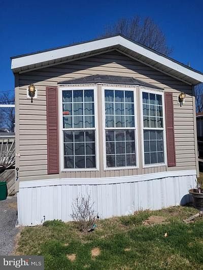 1st image of 917 Opal St