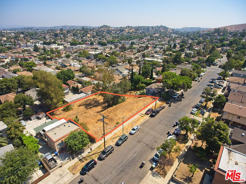 1st image of 3724 N Randolph Ave