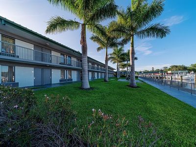 7150 N Tamiami Trl #N-305, Sarasota, FL, 34243