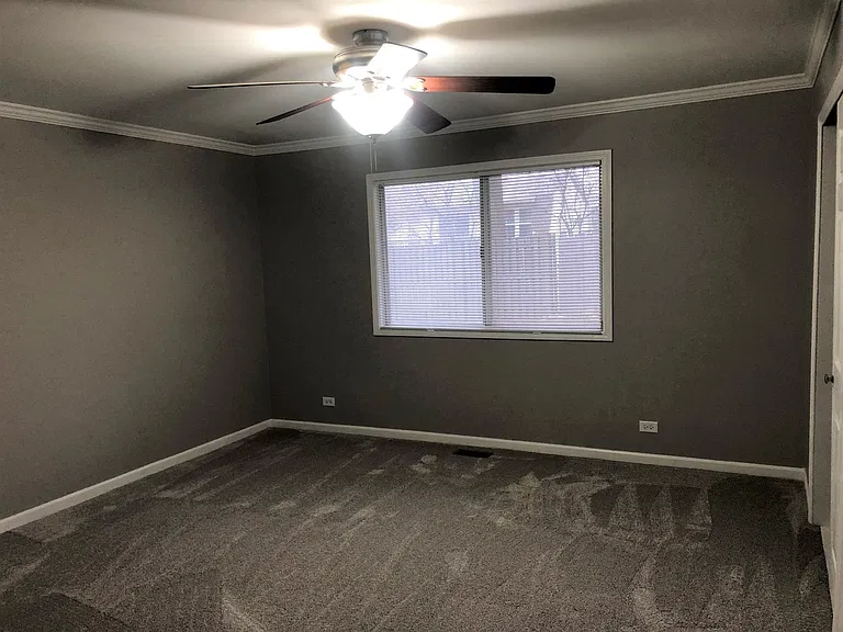 448 Independence Ln — Photo 18