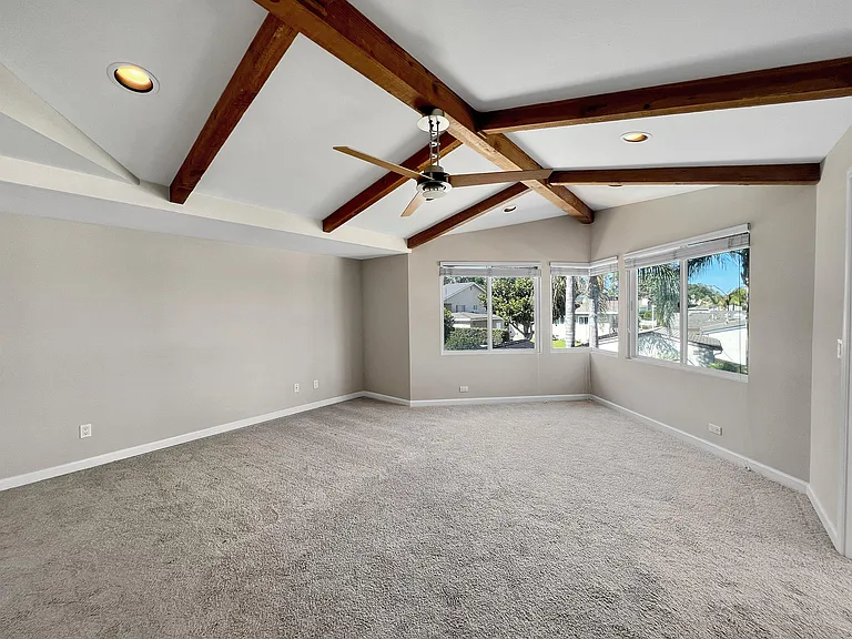3840 Talbot St — Photo 15