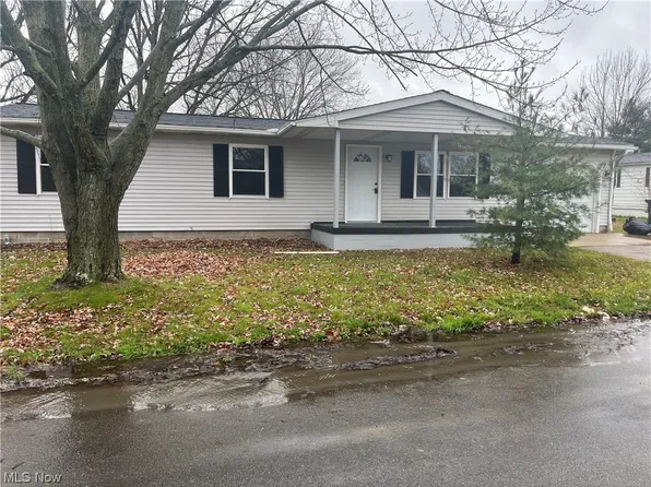 419 Stable Dr, Lagrange, OH 44050