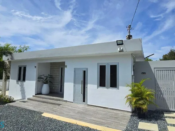 Carr 4466 Bajuras Isabela, Isabela, PR 00662