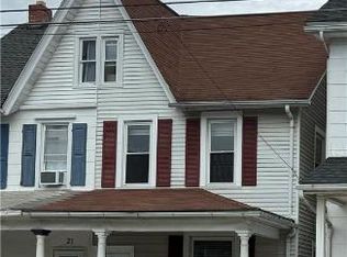 23 4th St, Slatington, PA 18080