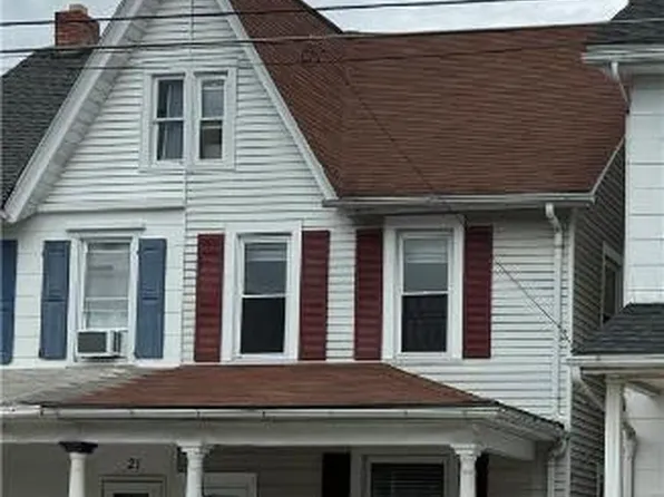 23 4th St, Slatington, PA 18080