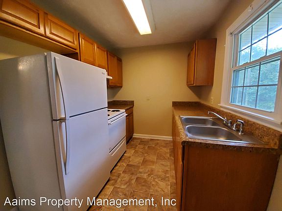 4th image of 2515 Providence St #2