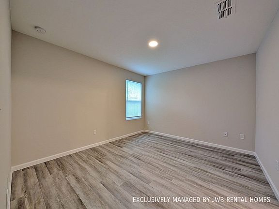 5th image of 1231 Neva St