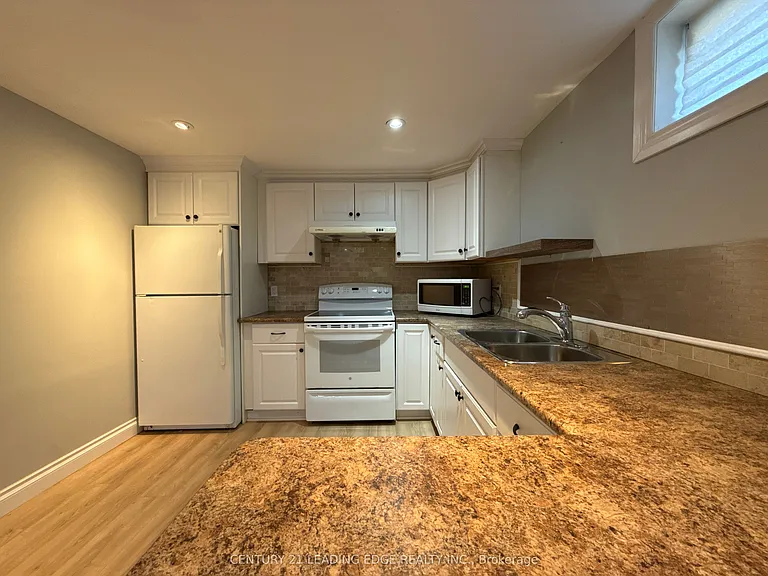 303 Wilson Rd N — Photo 11