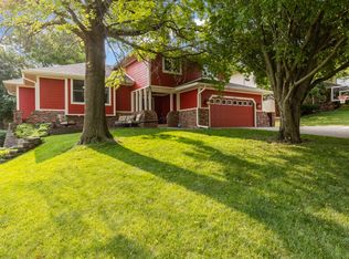 1645 NW 101st St, Clive, IA 50325