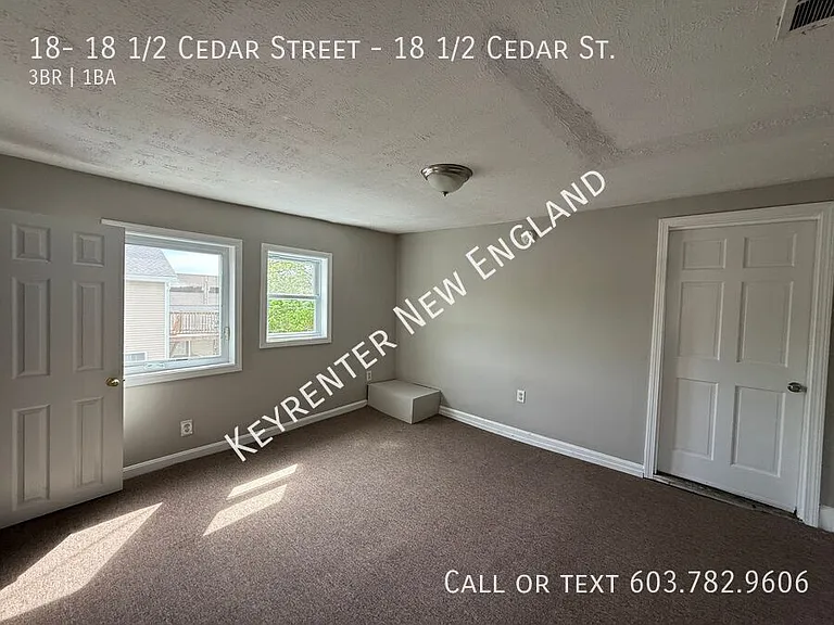18 1/2 Cedar St — Photo 5