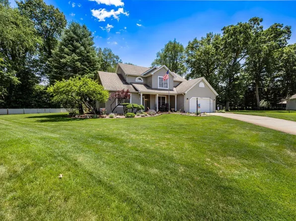 52340 Woodsedge Dr, Granger, IN 46530