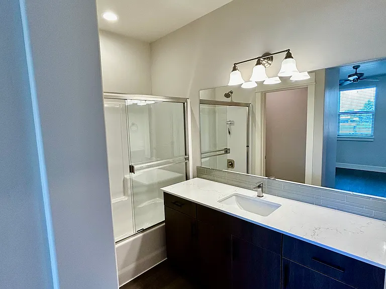 20494 NE Empire Ave — Photo 5