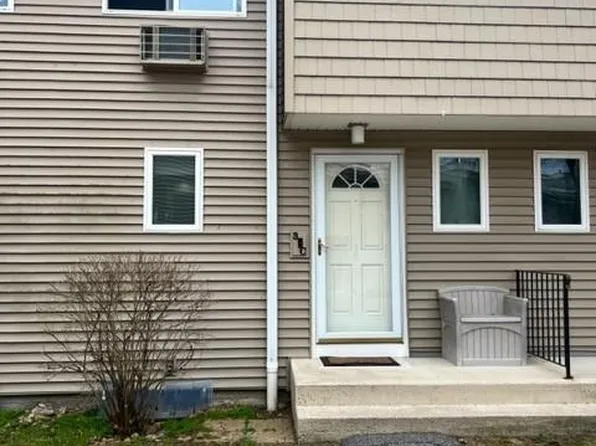 220 Main Street #3C, New Hartford, CT 06057