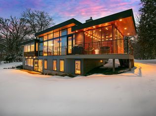 6651 Horseshoe Curv, Chanhassen, MN 55317