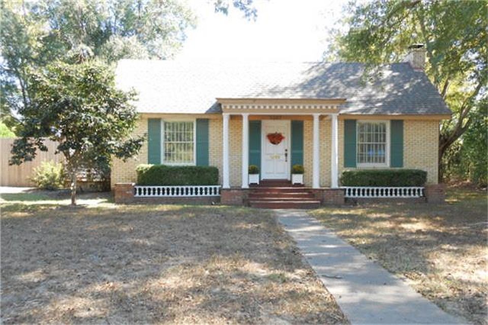 1207 E Houston Ave, Crockett, TX 75835 Zillow