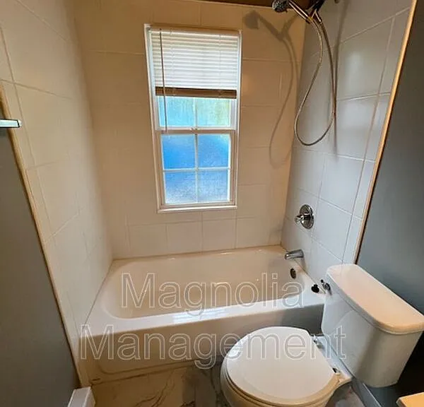1214 Parham St #1 — Photo 8