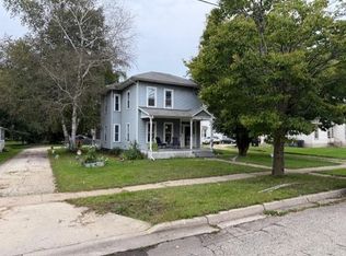 214 S Whiton St, Whitewater, WI 53190
