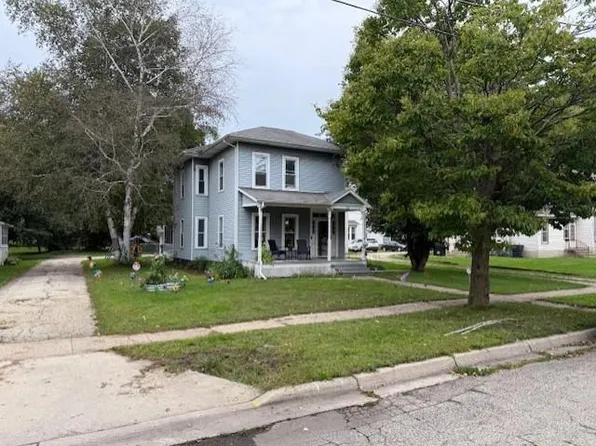 214 S Whiton St, Whitewater, WI 53190