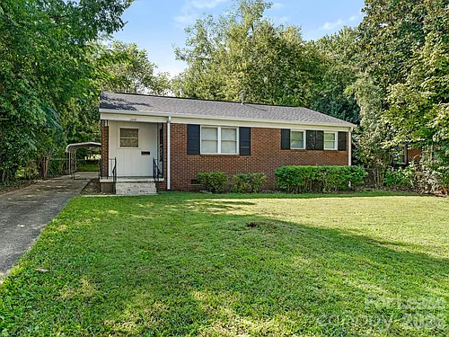 2909 Southwest Blvd Photo 1