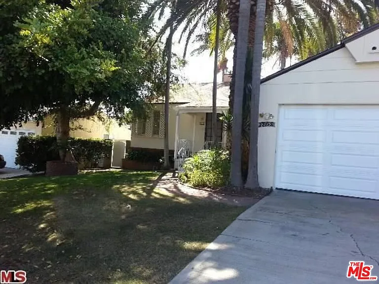 8719 Yorktown Ave — Photo 3