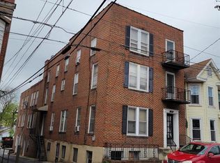 18 S Grant St #8, Waynesboro, PA 17268