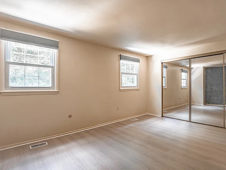 1026 Fox Run — Photo 22