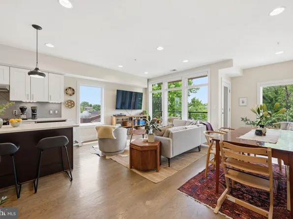 3815 14th St NW #5, Washington, DC 20011