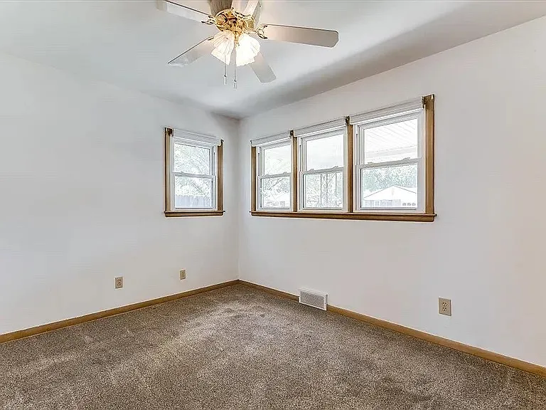1426 E Salome Ln — Photo 22