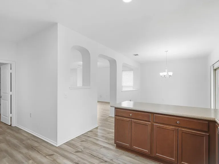 11200 Drumellan St — Photo 25