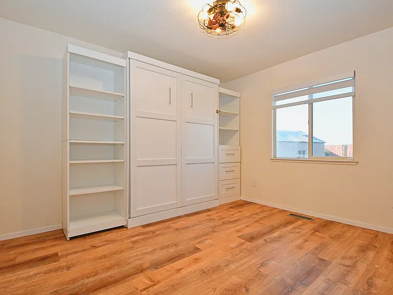 722 Strauss Ct — Photo 15