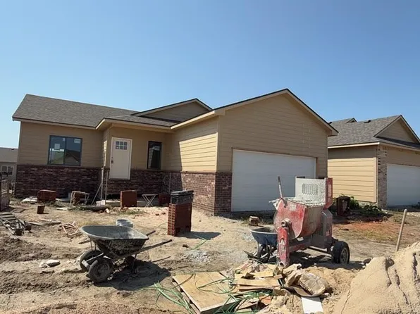 8979 N Joshua Dr, Wichita, KS 67226
