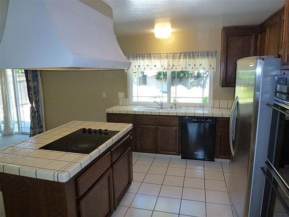 4th image of 2643 Gamblin Dr