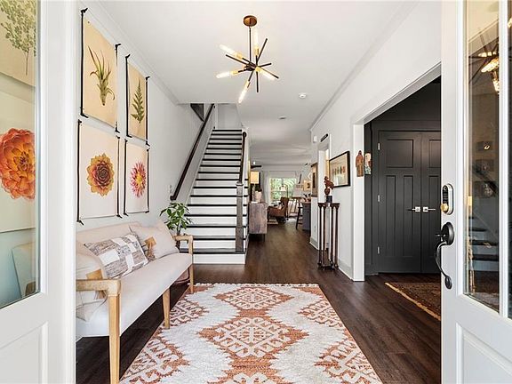 3rd image of 175 Stoneledge Trce