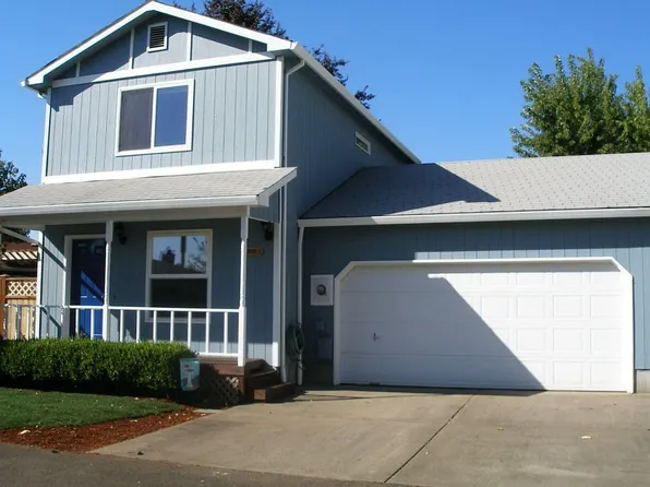 909 W Charles St APT C, Newberg, OR 97132