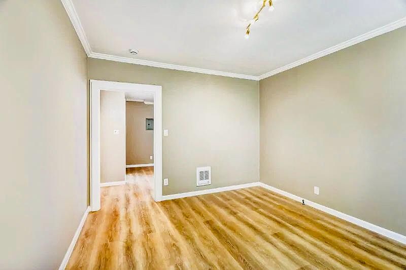 1st image of 844 36th Ave