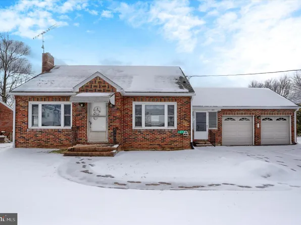 678 Littlestown Rd, Littlestown, PA 17340