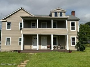 1050 Princetown Rd, Schenectady, NY 12306