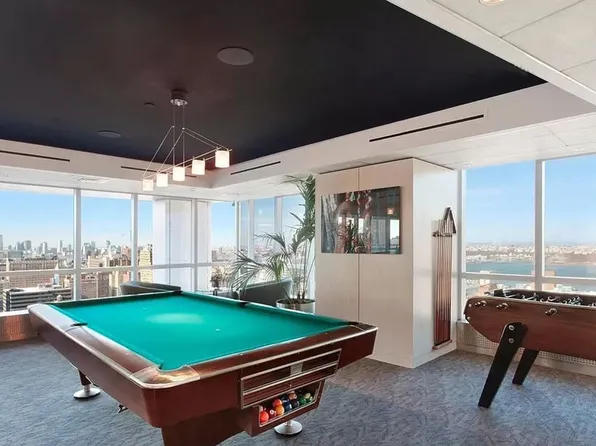 350 West 42nd Street image 18 of 18