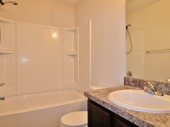 8988 Galveston Ave, Arlington, 32211